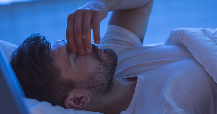 Jak modré světlo ovlivňuje kvalitu spánku a proč se mu raději vyhýbat