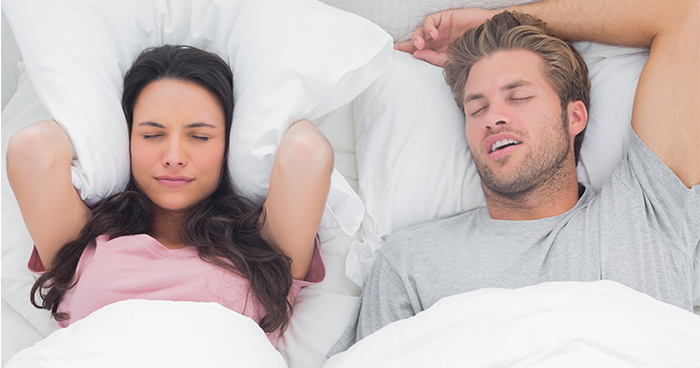 Vyrušuje vás partner při spaní?