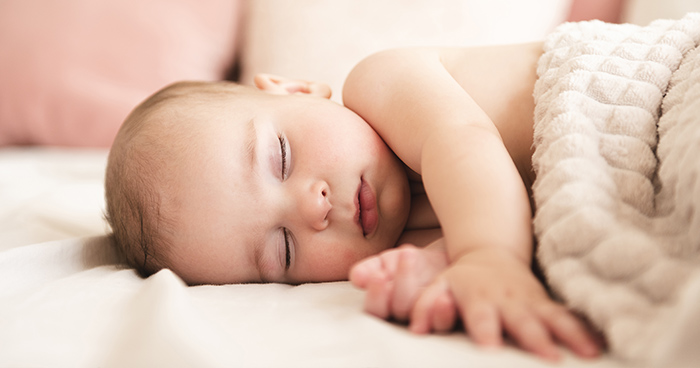 Kolik hodin by mělo spát miminko a proč je pro něj spánek tak důležitý